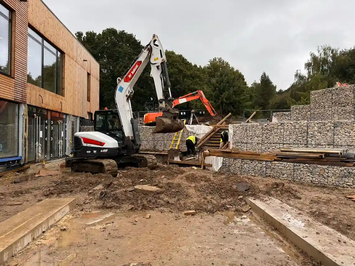 materials used in modern road construction UK
